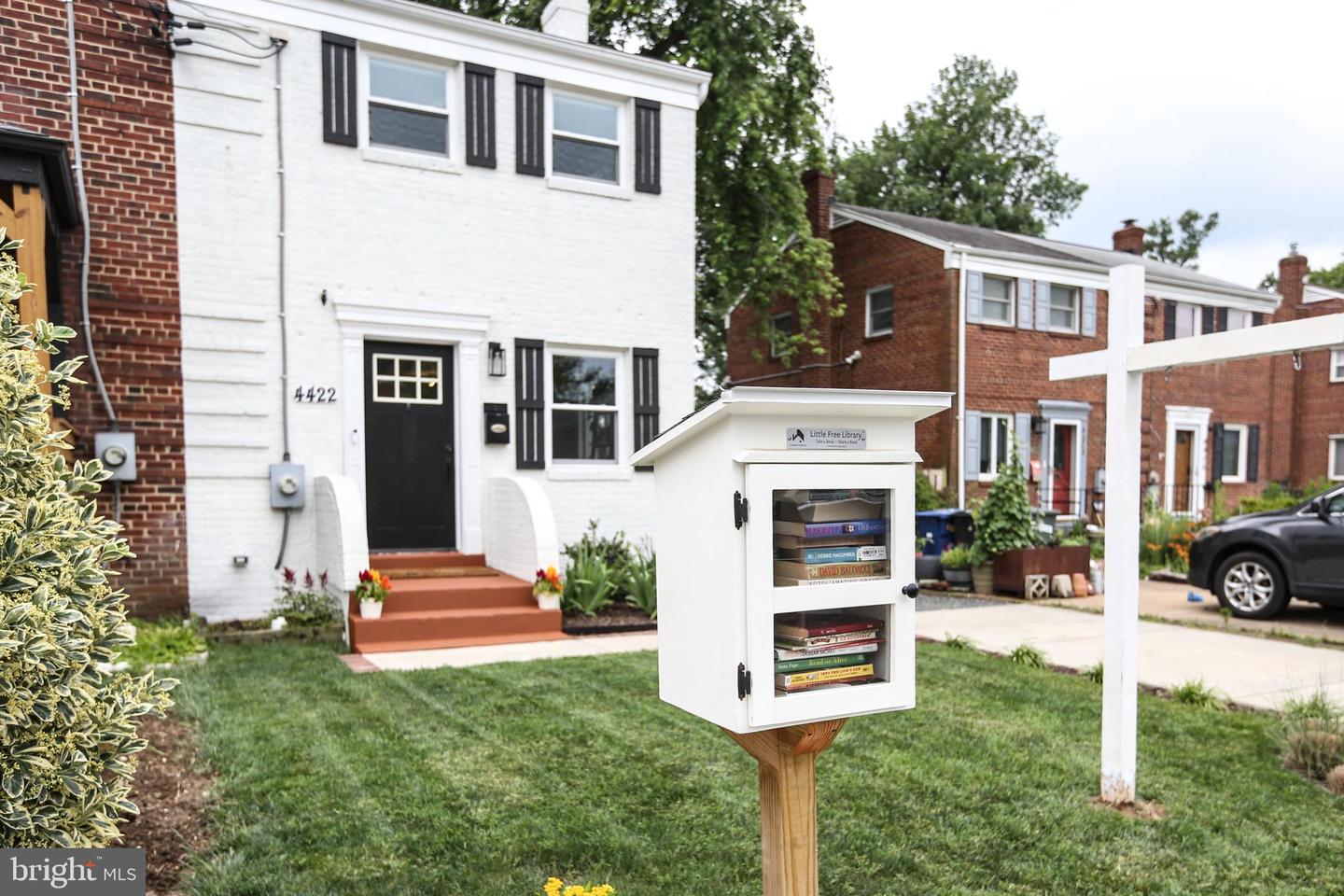 4422 VERMONT AVE, ALEXANDRIA, Virginia 22304, 2 Bedrooms Bedrooms, ,2 BathroomsBathrooms,Residential,For sale,4422 VERMONT AVE,VAAX2046334 MLS # VAAX2046334