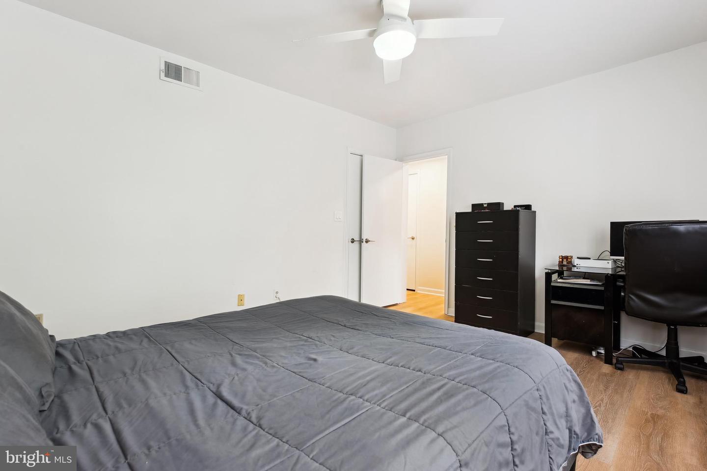 1728 QUEENS LN #3-181, ARLINGTON, Virginia 22201, 1 Bedroom Bedrooms, ,1 BathroomBathrooms,Residential,For sale,1728 QUEENS LN #3-181,VAAR2058996 MLS # VAAR2058996