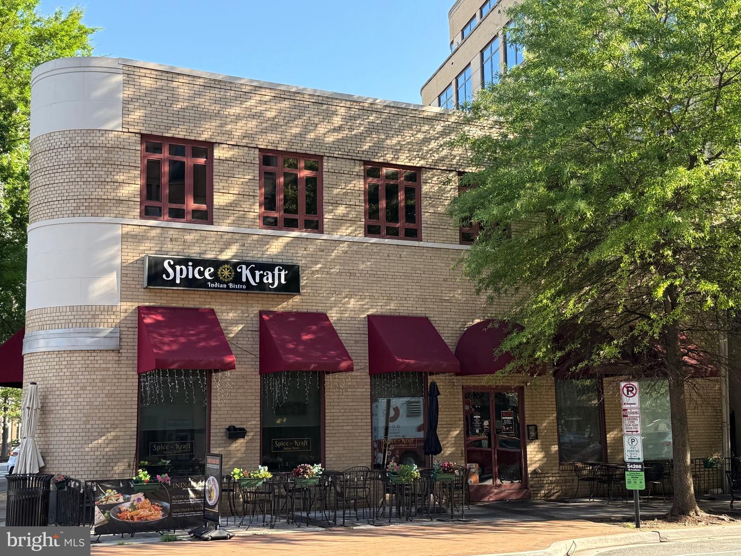 1728 QUEENS LN #3-181, ARLINGTON, Virginia 22201, 1 Bedroom Bedrooms, ,1 BathroomBathrooms,Residential,For sale,1728 QUEENS LN #3-181,VAAR2058996 MLS # VAAR2058996