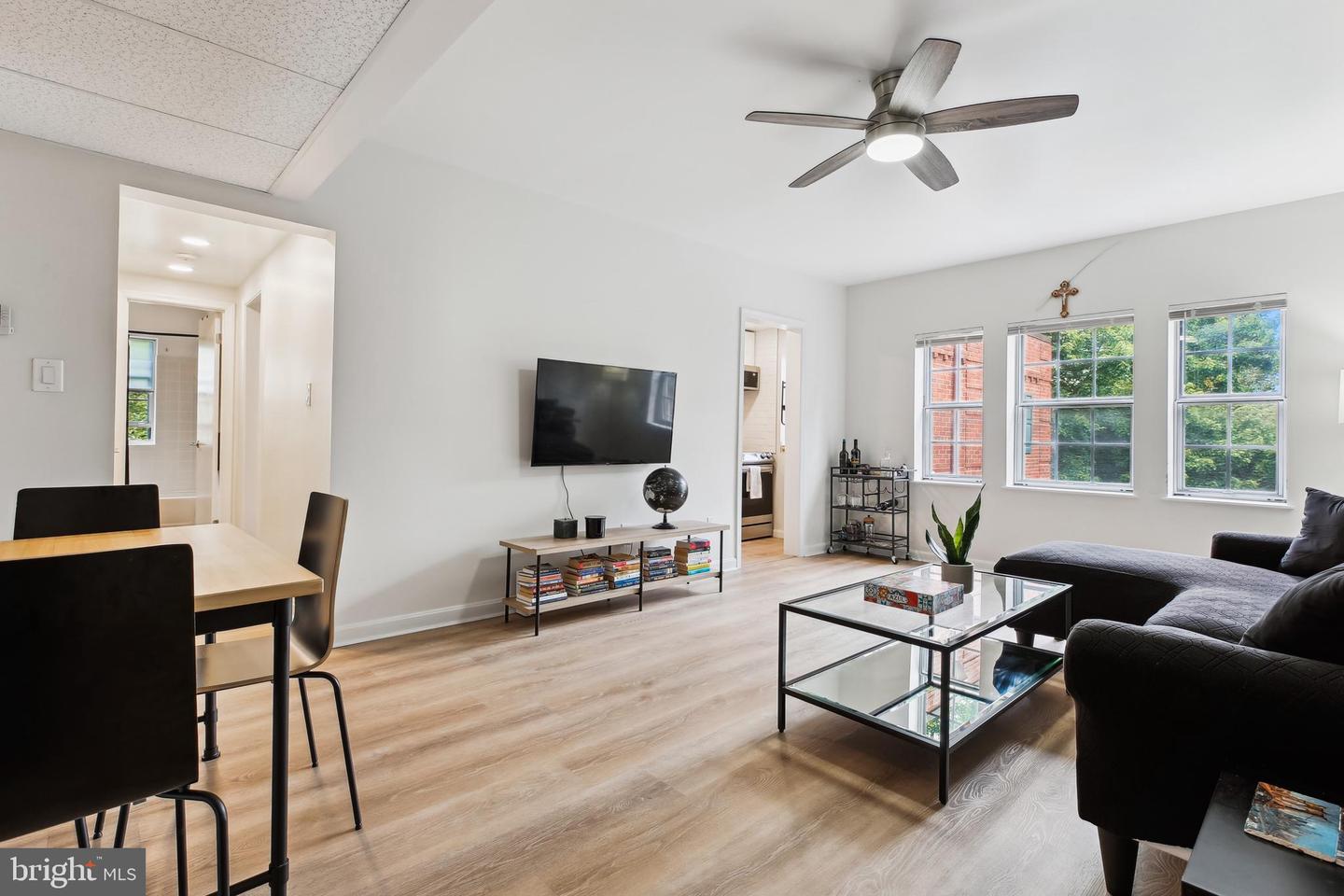 1728 QUEENS LN #3-181, ARLINGTON, Virginia 22201, 1 Bedroom Bedrooms, ,1 BathroomBathrooms,Residential,For sale,1728 QUEENS LN #3-181,VAAR2058996 MLS # VAAR2058996