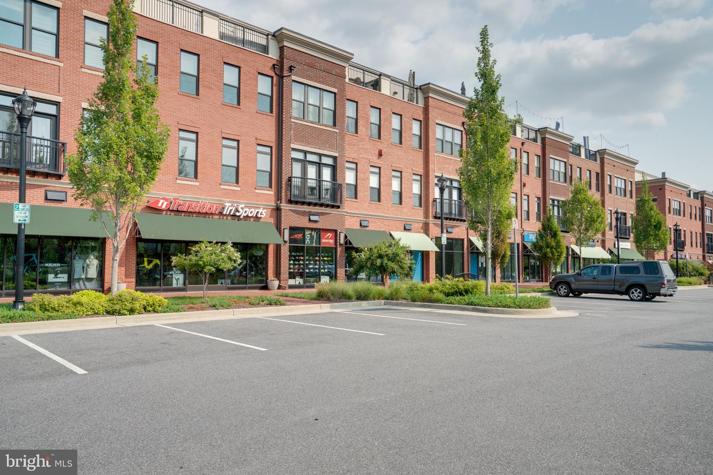 412 MADISON TRADE PLZ SE, LEESBURG, Virginia 20175, ,Land,For sale,412 MADISON TRADE PLZ SE,VALO2100232 MLS # VALO2100232