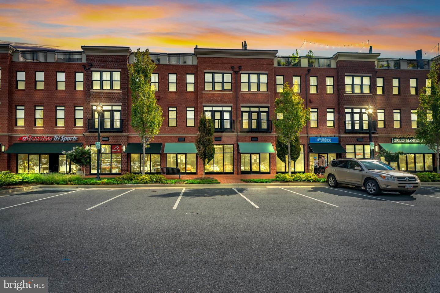 412 MADISON TRADE PLZ SE, LEESBURG, Virginia 20175, ,Land,For sale,412 MADISON TRADE PLZ SE,VALO2100232 MLS # VALO2100232