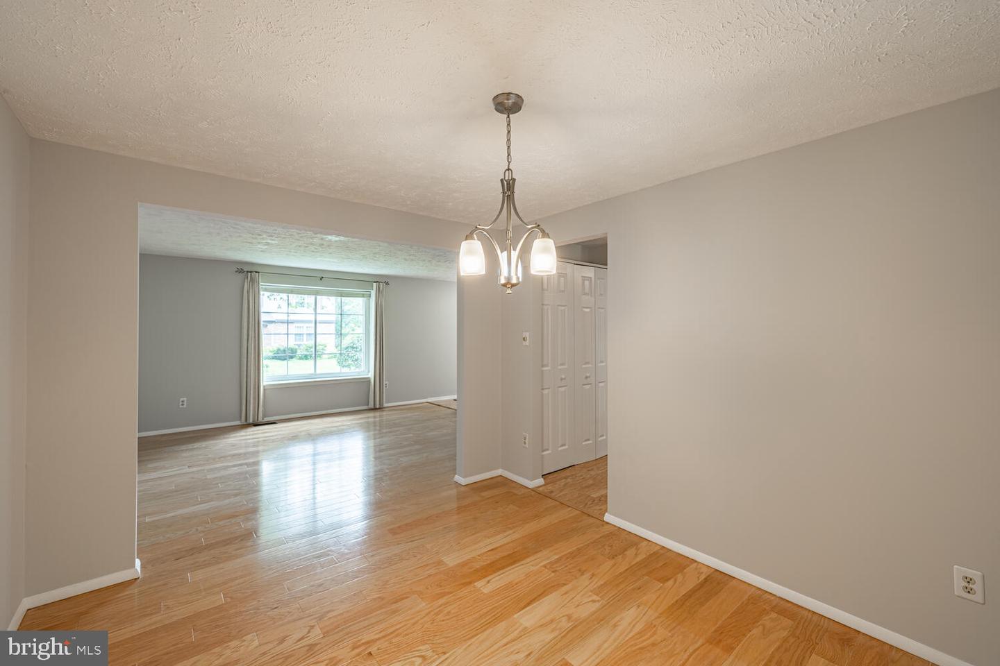 9416 MIRROR POND DR, FAIRFAX, Virginia 22032, 4 Bedrooms Bedrooms, ,2 BathroomsBathrooms,Residential,For sale,9416 MIRROR POND DR,VAFX2217474 MLS # VAFX2217474