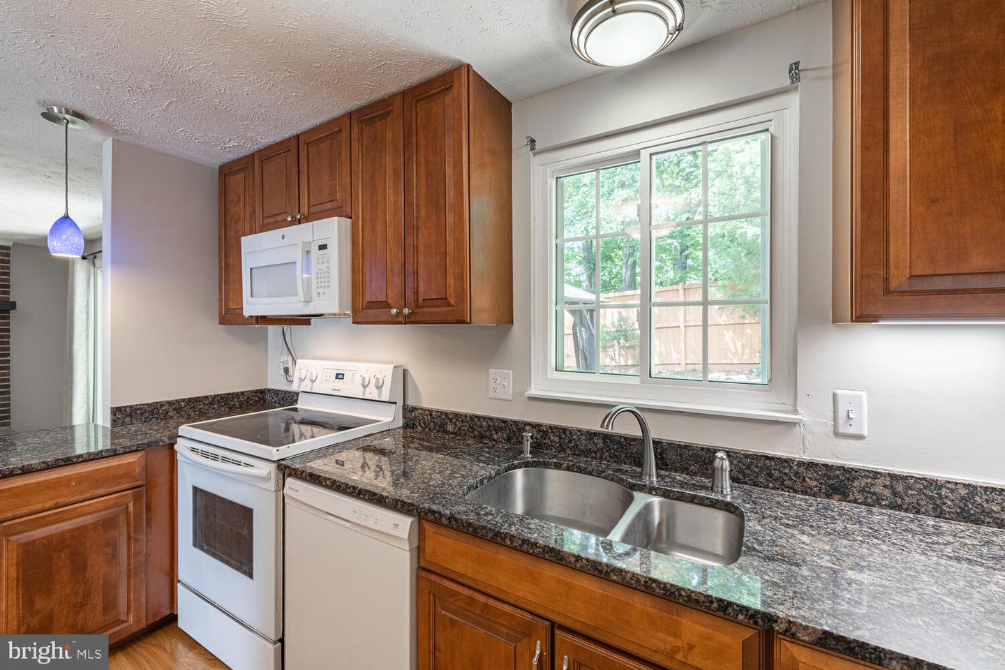 9416 MIRROR POND DR, FAIRFAX, Virginia 22032, 4 Bedrooms Bedrooms, ,2 BathroomsBathrooms,Residential,For sale,9416 MIRROR POND DR,VAFX2217474 MLS # VAFX2217474