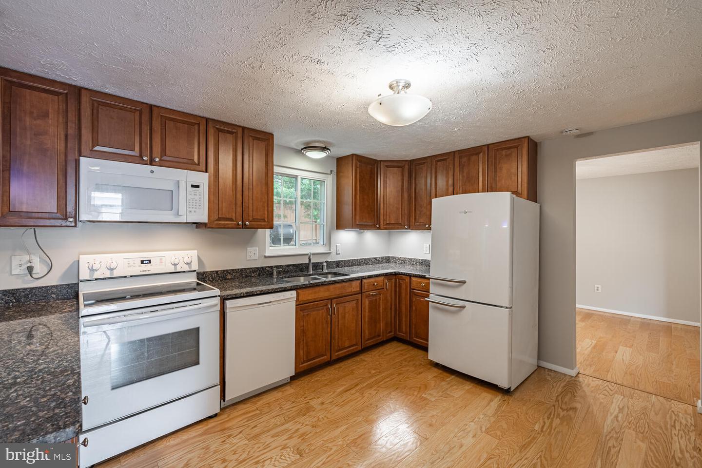 9416 MIRROR POND DR, FAIRFAX, Virginia 22032, 4 Bedrooms Bedrooms, ,2 BathroomsBathrooms,Residential,For sale,9416 MIRROR POND DR,VAFX2217474 MLS # VAFX2217474