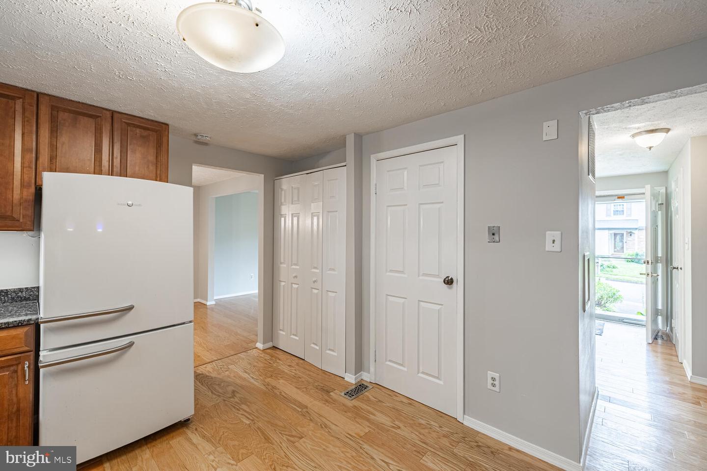 9416 MIRROR POND DR, FAIRFAX, Virginia 22032, 4 Bedrooms Bedrooms, ,2 BathroomsBathrooms,Residential,For sale,9416 MIRROR POND DR,VAFX2217474 MLS # VAFX2217474