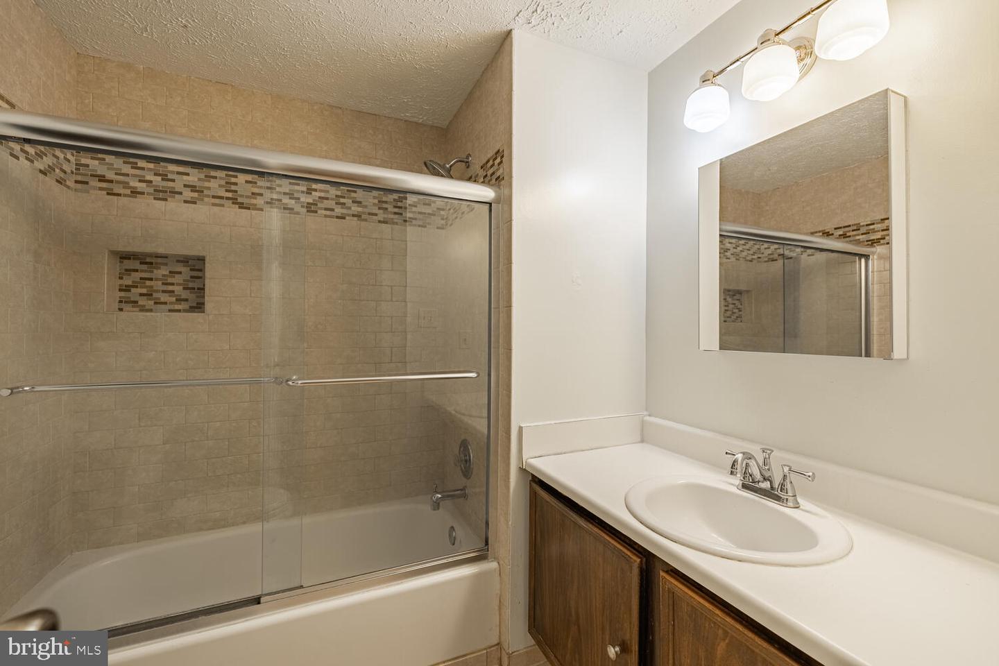 9416 MIRROR POND DR, FAIRFAX, Virginia 22032, 4 Bedrooms Bedrooms, ,2 BathroomsBathrooms,Residential,For sale,9416 MIRROR POND DR,VAFX2217474 MLS # VAFX2217474
