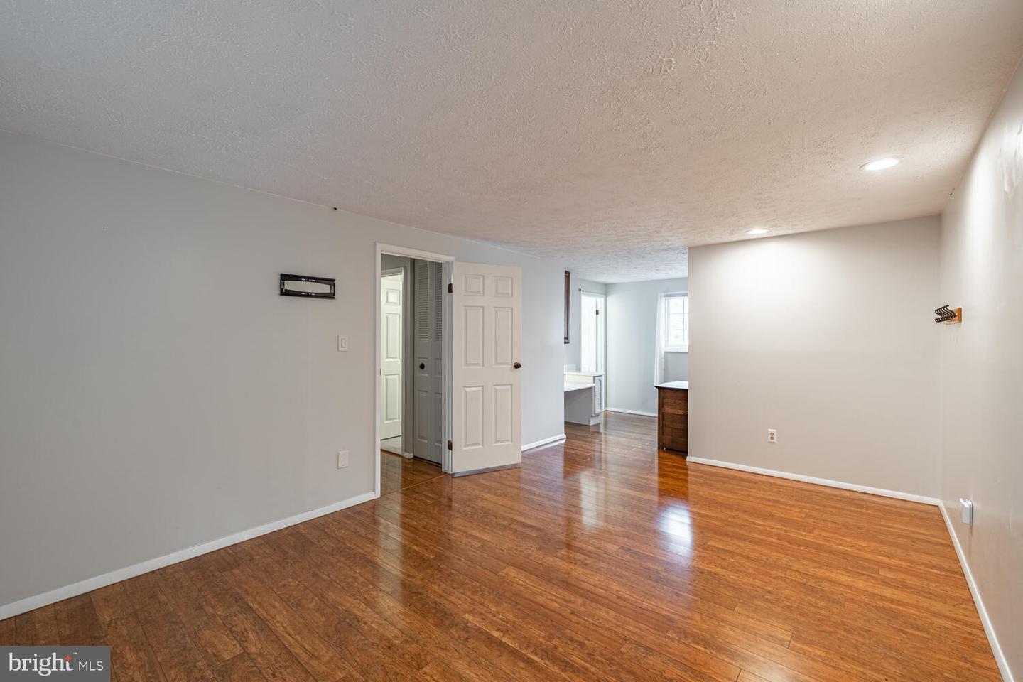 9416 MIRROR POND DR, FAIRFAX, Virginia 22032, 4 Bedrooms Bedrooms, ,2 BathroomsBathrooms,Residential,For sale,9416 MIRROR POND DR,VAFX2217474 MLS # VAFX2217474