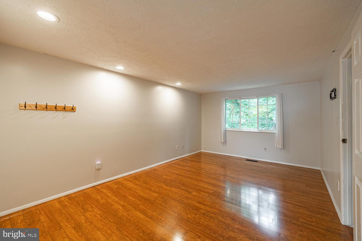 9416 MIRROR POND DR, FAIRFAX, Virginia 22032, 4 Bedrooms Bedrooms, ,2 BathroomsBathrooms,Residential,For sale,9416 MIRROR POND DR,VAFX2217474 MLS # VAFX2217474
