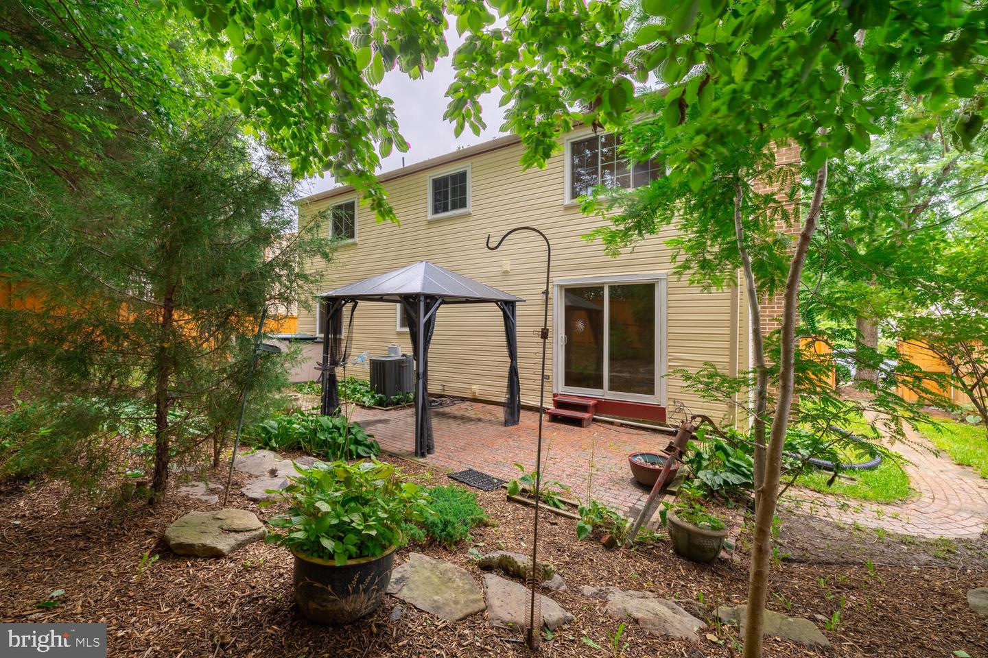 9416 MIRROR POND DR, FAIRFAX, Virginia 22032, 4 Bedrooms Bedrooms, ,2 BathroomsBathrooms,Residential,For sale,9416 MIRROR POND DR,VAFX2217474 MLS # VAFX2217474