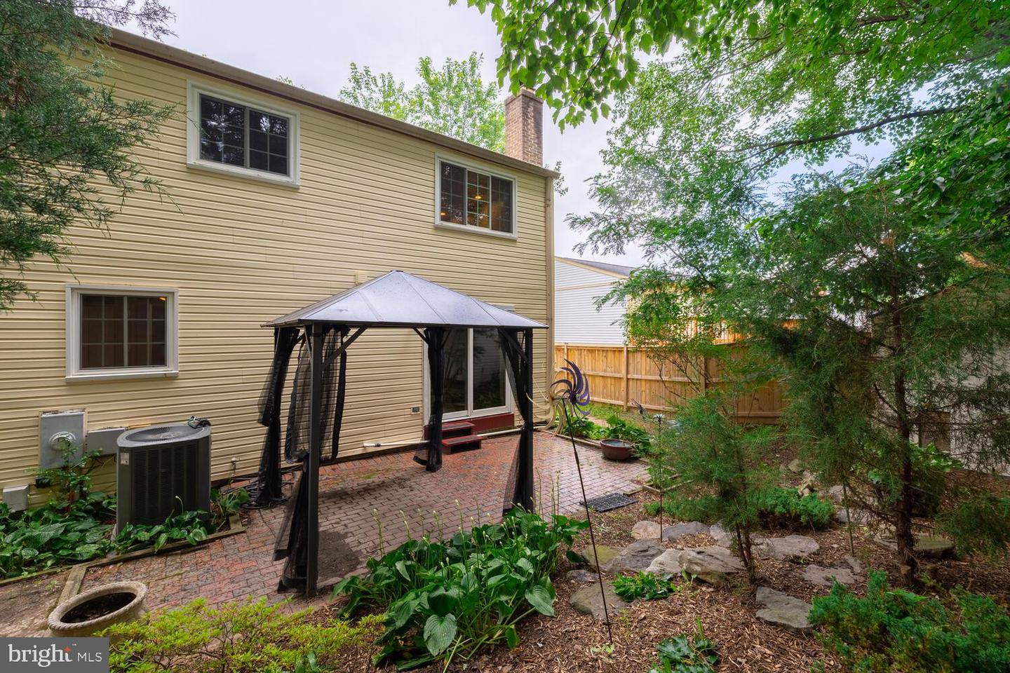 9416 MIRROR POND DR, FAIRFAX, Virginia 22032, 4 Bedrooms Bedrooms, ,2 BathroomsBathrooms,Residential,For sale,9416 MIRROR POND DR,VAFX2217474 MLS # VAFX2217474