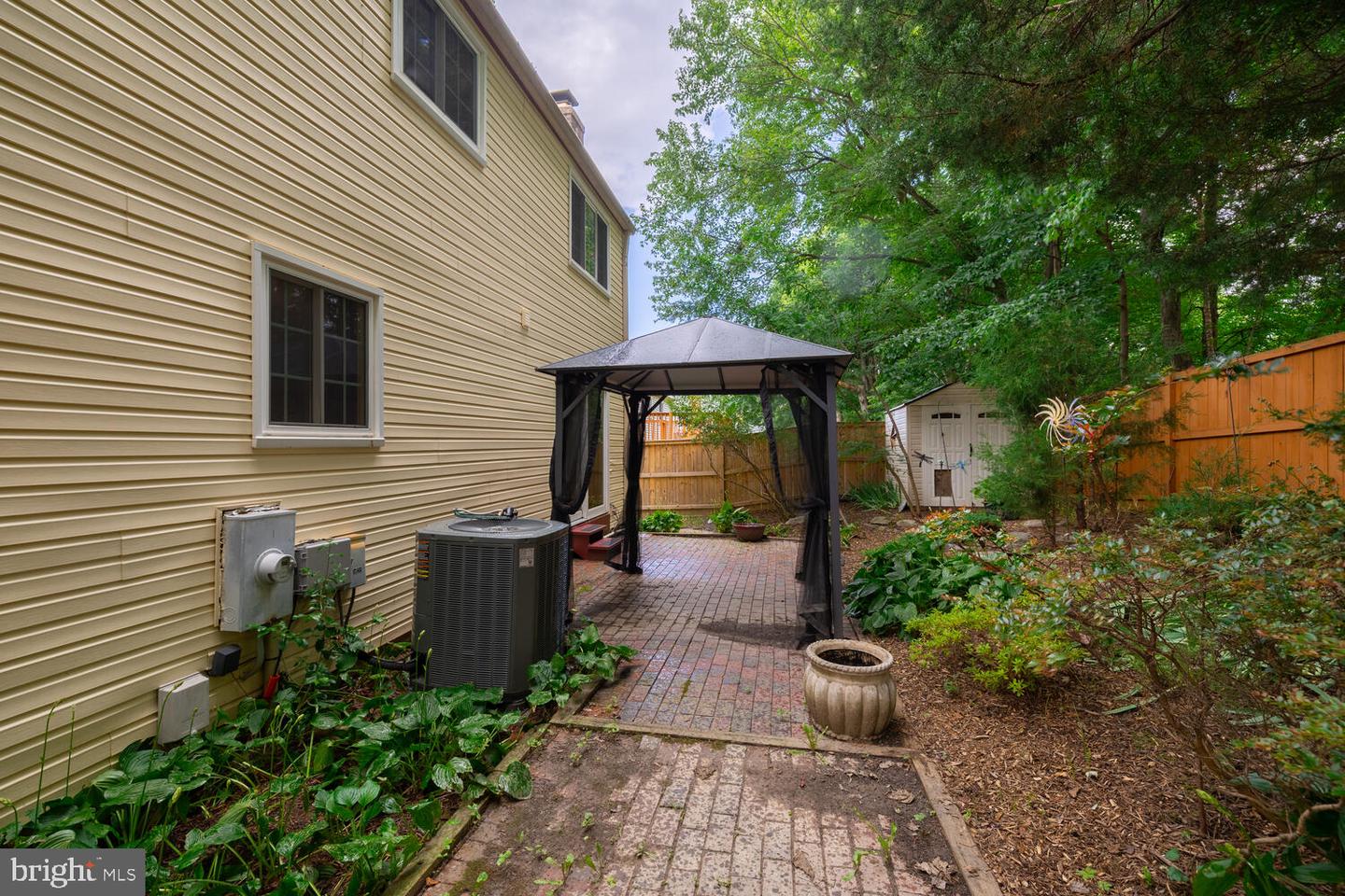 9416 MIRROR POND DR, FAIRFAX, Virginia 22032, 4 Bedrooms Bedrooms, ,2 BathroomsBathrooms,Residential,For sale,9416 MIRROR POND DR,VAFX2217474 MLS # VAFX2217474