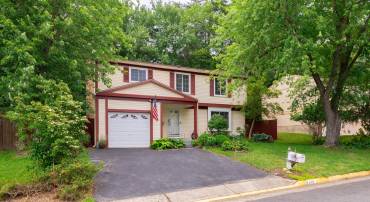 9416 MIRROR POND DR, FAIRFAX, Virginia 22032, 4 Bedrooms Bedrooms, ,2 BathroomsBathrooms,Residential,For sale,9416 MIRROR POND DR,VAFX2217474 MLS # VAFX2217474