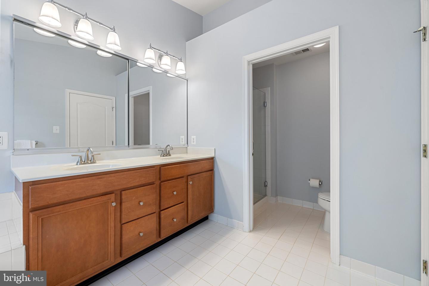 25236 WHIPPOORWILL TER, CHANTILLY, Virginia 20152, 3 Bedrooms Bedrooms, ,2 BathroomsBathrooms,Residential,For sale,25236 WHIPPOORWILL TER,VALO2089994 MLS # VALO2089994