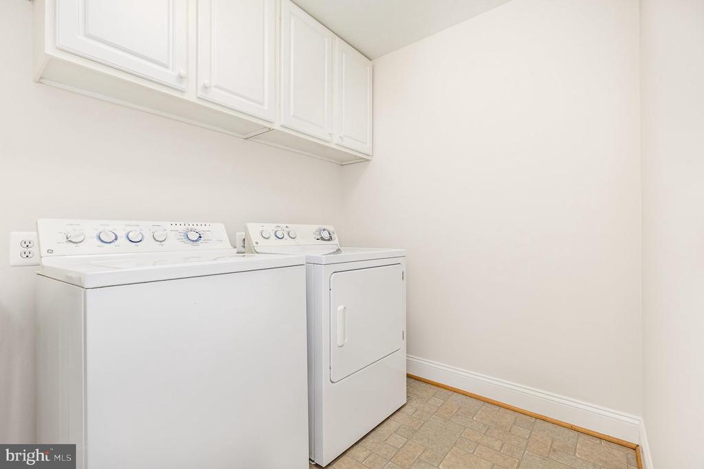 255 CARRIAGE CHASE CIR, WARRENTON, Virginia 20186, 4 Bedrooms Bedrooms, ,4 BathroomsBathrooms,Residential,255 CARRIAGE CHASE CIR,VAFQ2016728 MLS # VAFQ2016728
