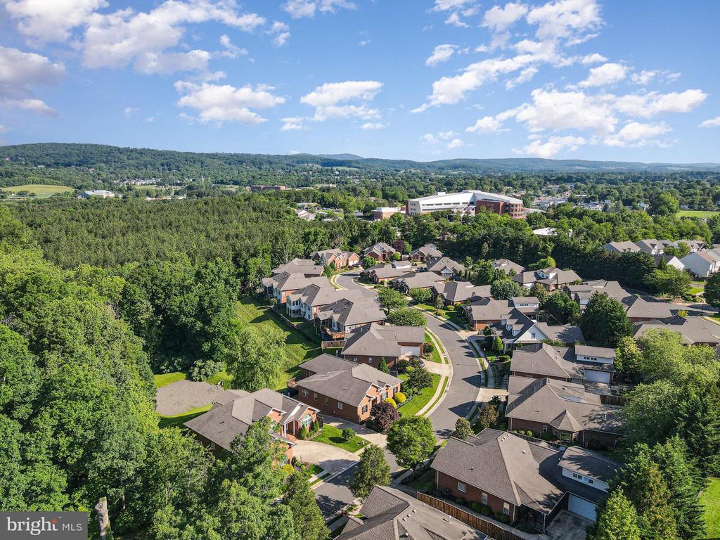 255 CARRIAGE CHASE CIR, WARRENTON, Virginia 20186, 4 Bedrooms Bedrooms, ,4 BathroomsBathrooms,Residential,255 CARRIAGE CHASE CIR,VAFQ2016728 MLS # VAFQ2016728