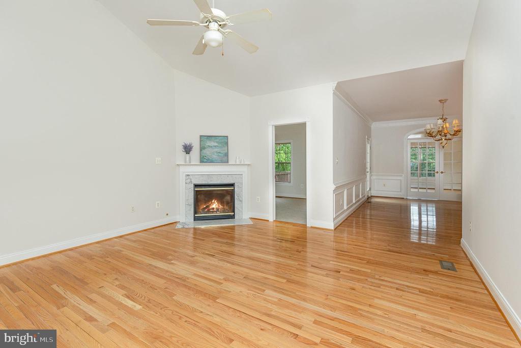 255 CARRIAGE CHASE CIR, WARRENTON, Virginia 20186, 4 Bedrooms Bedrooms, ,4 BathroomsBathrooms,Residential,255 CARRIAGE CHASE CIR,VAFQ2016728 MLS # VAFQ2016728