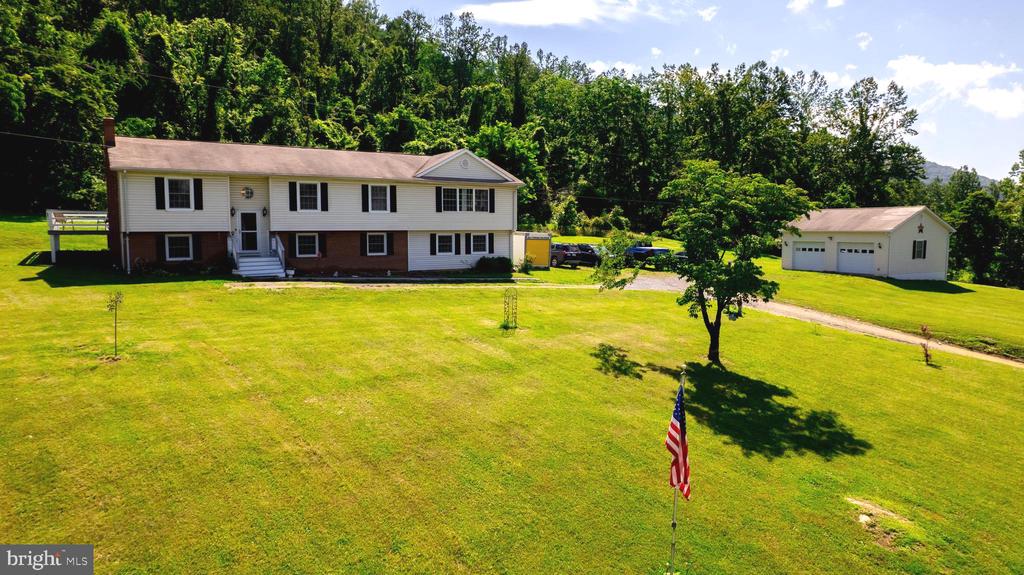 4179 FIERY RUN RD, LINDEN, Virginia, 5 Bedrooms Bedrooms, ,2 BathroomsBathrooms,Residential,4179 FIERY RUN RD,VAFQ2017118 MLS # VAFQ2017118