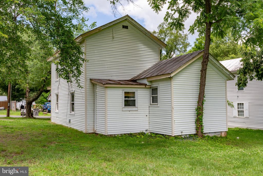 308 VIRGINIA AVE, MINERAL, Virginia 23117, 3 Bedrooms Bedrooms, ,2 BathroomsBathrooms,Residential,308 VIRGINIA AVE,VALA2008094 MLS # VALA2008094