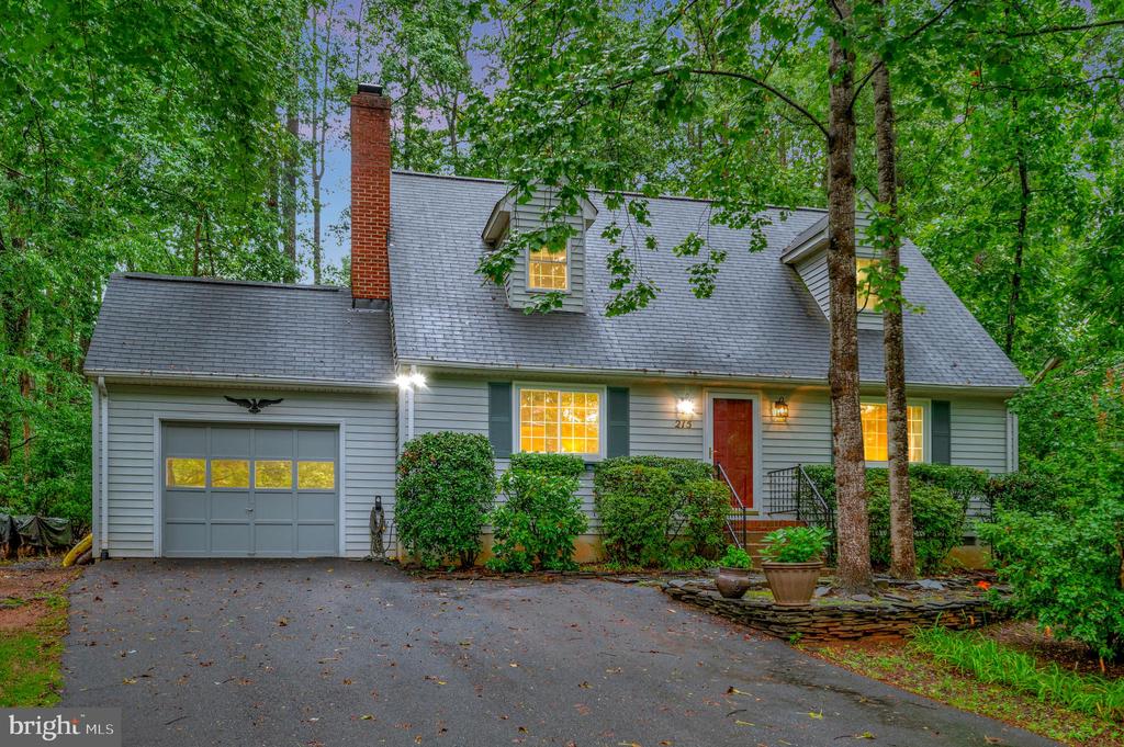 215 MT PLEASANT DR, LOCUST GROVE, Virginia 22508, 3 Bedrooms Bedrooms, ,2 BathroomsBathrooms,Residential,215 MT PLEASANT DR,VAOR2009978 MLS # VAOR2009978