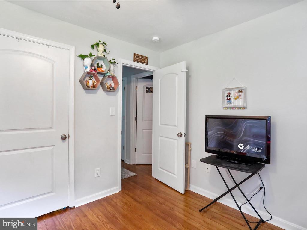 37 HEADWATERS RD, CHESTER GAP, Virginia, 5 Bedrooms Bedrooms, ,4 BathroomsBathrooms,Residential,37 HEADWATERS RD,VARP2002142 MLS # VARP2002142