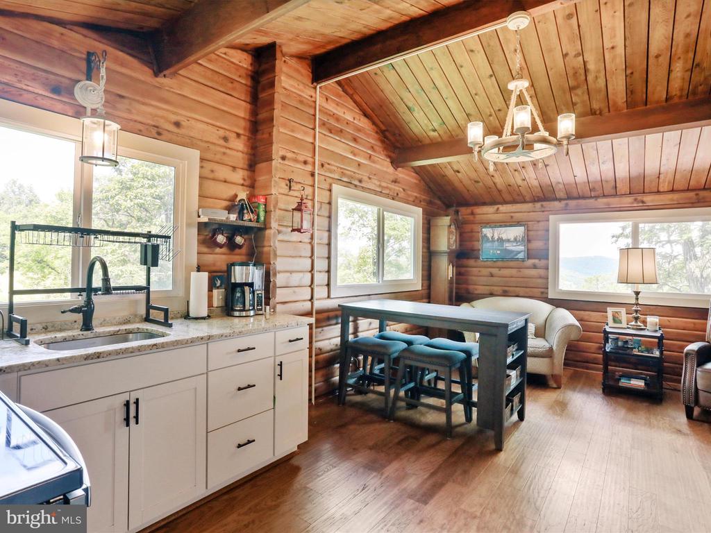 37 HEADWATERS RD, CHESTER GAP, Virginia, 5 Bedrooms Bedrooms, ,4 BathroomsBathrooms,Residential,37 HEADWATERS RD,VARP2002142 MLS # VARP2002142