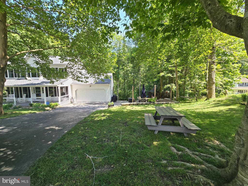 8002 SOURWOOD CT, SPOTSYLVANIA, Virginia 22551, 4 Bedrooms Bedrooms, ,3 BathroomsBathrooms,Residential,8002 SOURWOOD CT,VASP2034122 MLS # VASP2034122