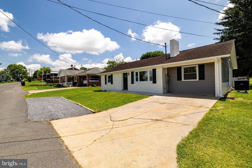26 O'FLINN ST, LURAY, Virginia 22835, 3 Bedrooms Bedrooms, ,2 BathroomsBathrooms,Residential,26 O'FLINN ST,VAPA2005046 MLS # VAPA2005046