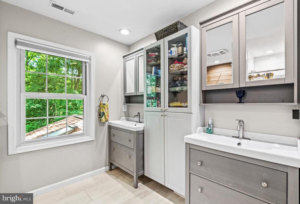 11311 CROWN CT, FREDERICKSBURG, Virginia 22407, 4 Bedrooms Bedrooms, ,2 BathroomsBathrooms,Residential,For sale,11311 CROWN CT,VASP2032054 MLS # VASP2032054
