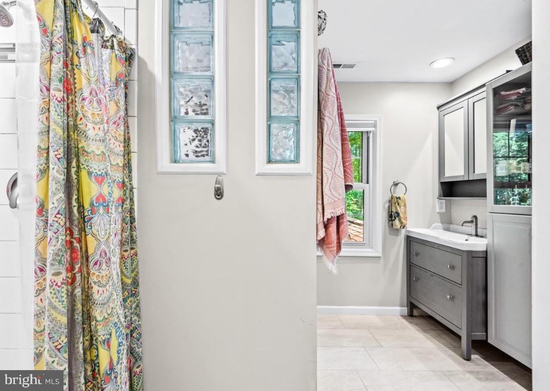 11311 CROWN CT, FREDERICKSBURG, Virginia 22407, 4 Bedrooms Bedrooms, ,2 BathroomsBathrooms,Residential,For sale,11311 CROWN CT,VASP2032054 MLS # VASP2032054