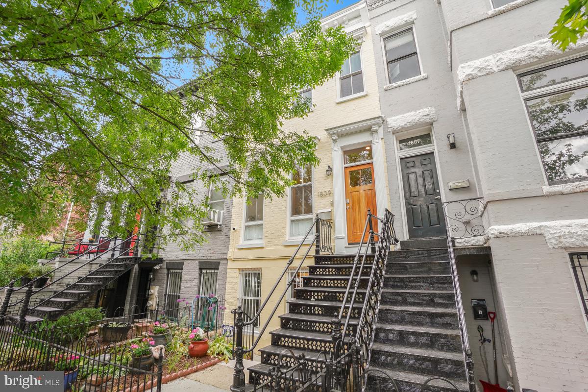 1809 12TH ST NW, WASHINGTON, District Of Columbia 20009, 4 Bedrooms Bedrooms, ,3 BathroomsBathrooms,Residential,For sale,1809 12TH ST NW,DCDC2194686 MLS # DCDC2194686