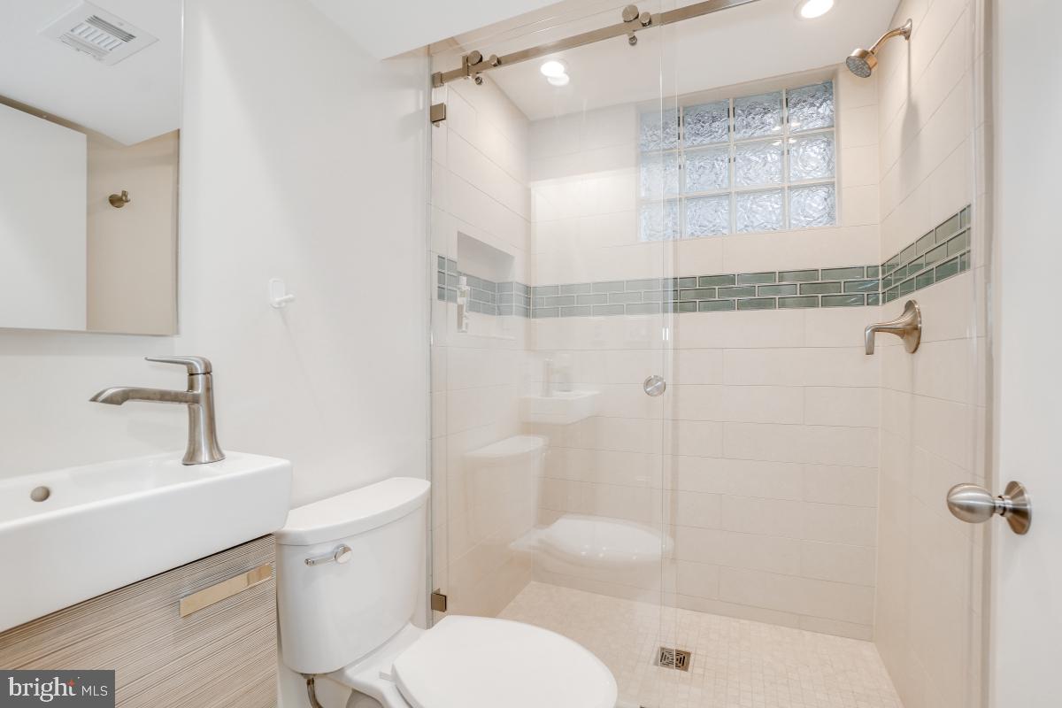 1809 12TH ST NW, WASHINGTON, District Of Columbia 20009, 4 Bedrooms Bedrooms, ,3 BathroomsBathrooms,Residential,For sale,1809 12TH ST NW,DCDC2194686 MLS # DCDC2194686