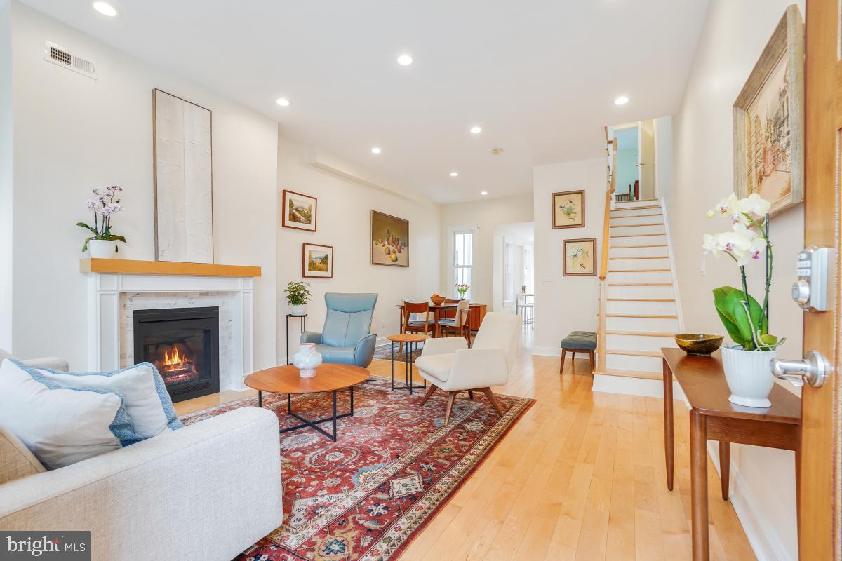 1809 12TH ST NW, WASHINGTON, District Of Columbia 20009, 4 Bedrooms Bedrooms, ,3 BathroomsBathrooms,Residential,For sale,1809 12TH ST NW,DCDC2194686 MLS # DCDC2194686