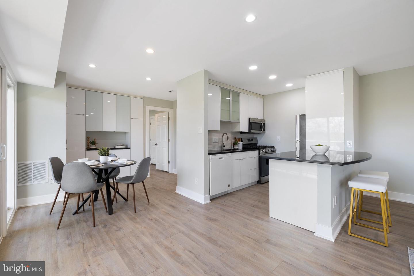 8000 LE HAVRE PL #16, FALLS CHURCH, Virginia 22042, 1 Bedroom Bedrooms, ,1 BathroomBathrooms,Residential,For sale,8000 LE HAVRE PL #16,VAFX2235070 MLS # VAFX2235070