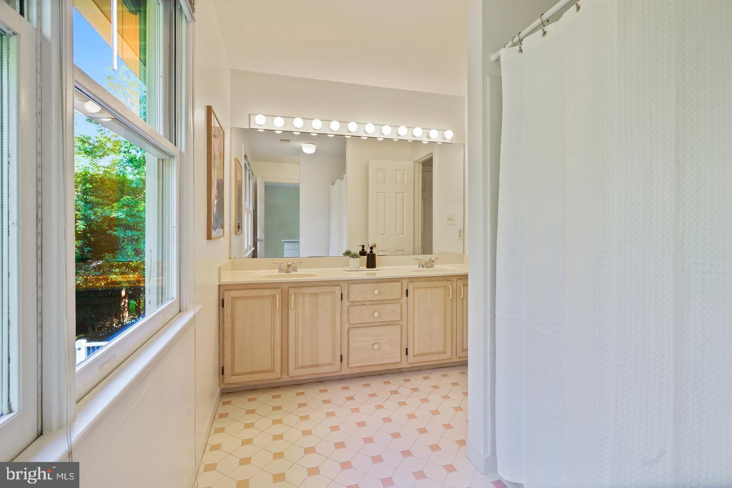 4427 BROOKSIDE DR, ALEXANDRIA, Virginia 22312, 5 Bedrooms Bedrooms, ,3 BathroomsBathrooms,Residential,For sale,4427 BROOKSIDE DR,VAFX2235446 MLS # VAFX2235446