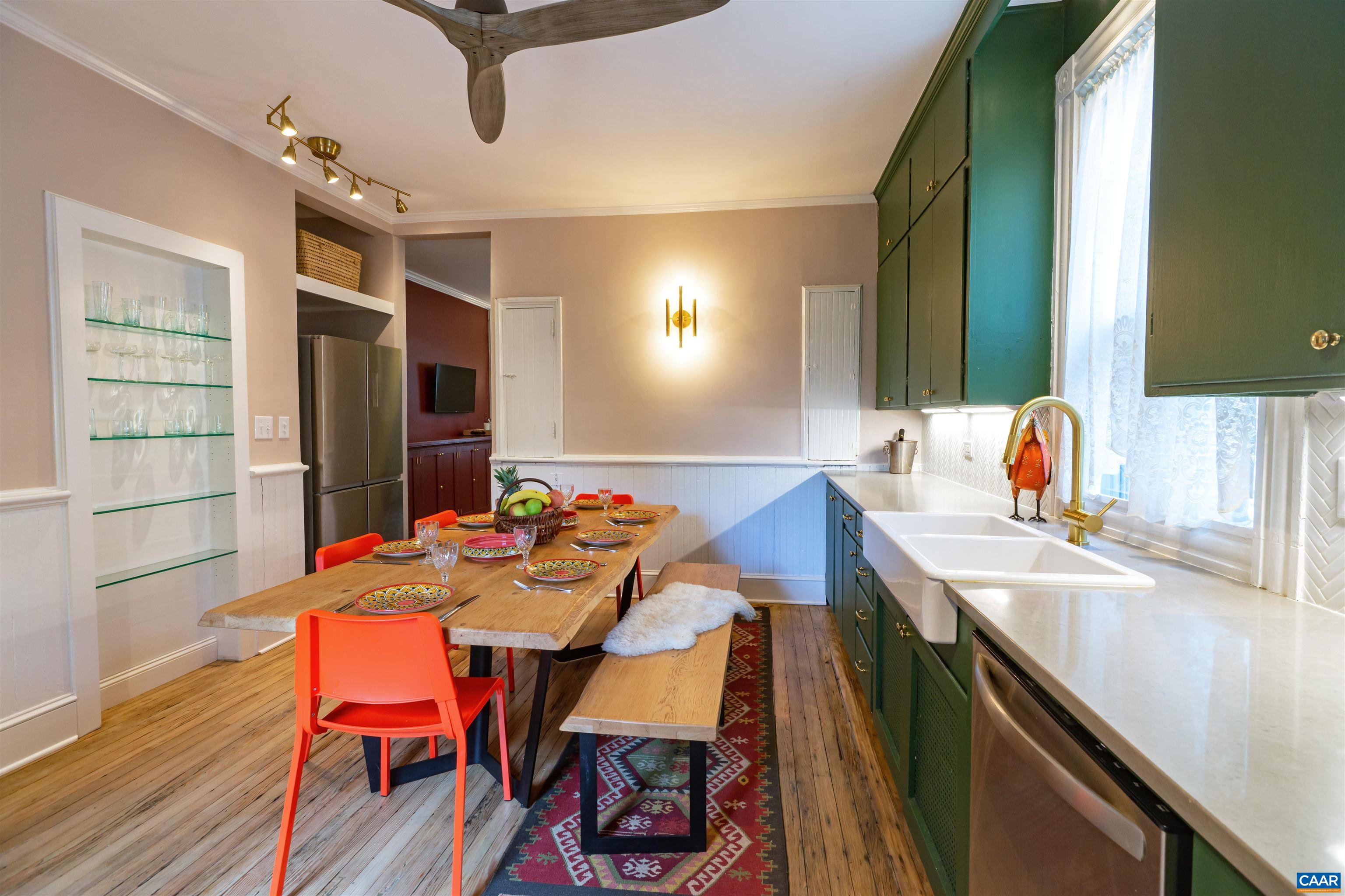 921 CHERRY AVE, CHARLOTTESVILLE, Virginia 22903, 5 Bedrooms Bedrooms, ,2 BathroomsBathrooms,Residential,921 CHERRY AVE,665939 MLS # 665939