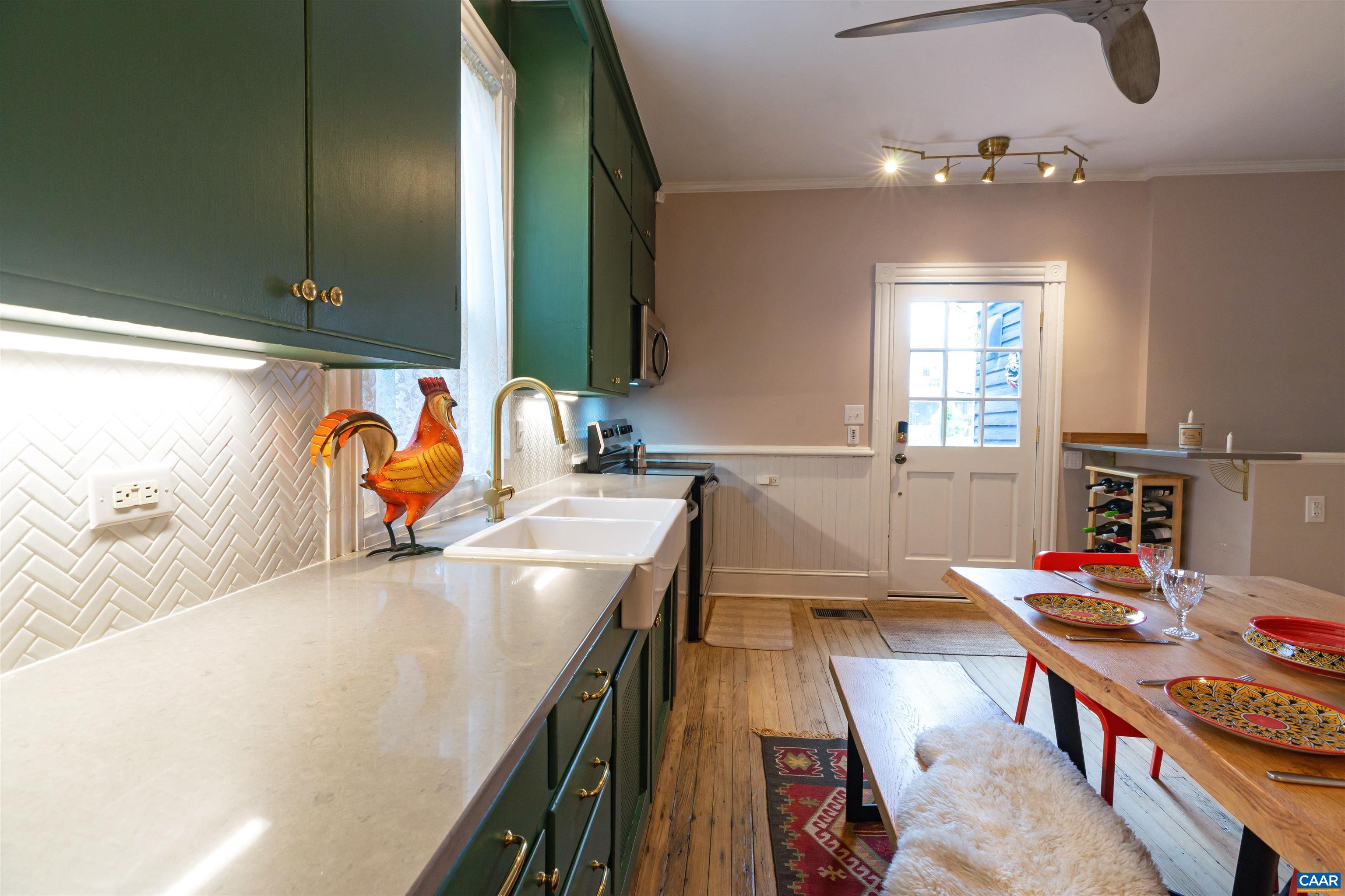 921 CHERRY AVE, CHARLOTTESVILLE, Virginia 22903, 5 Bedrooms Bedrooms, ,2 BathroomsBathrooms,Residential,921 CHERRY AVE,665939 MLS # 665939