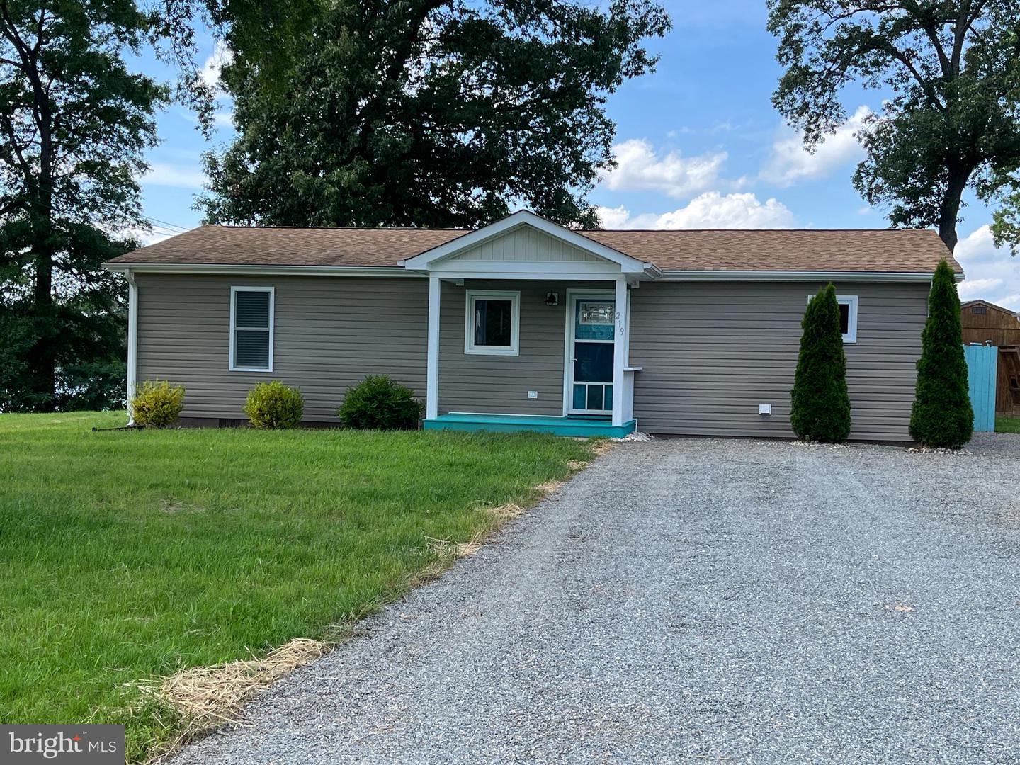 219 MATTOX AVE, COLONIAL BEACH, Virginia 22443, 3 Bedrooms Bedrooms, 6 Rooms Rooms,2 BathroomsBathrooms,Residential,For sale,219 MATTOX AVE,VAWE2008746 MLS # VAWE2008746
