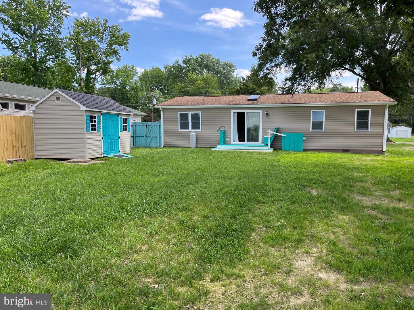 219 MATTOX AVE, COLONIAL BEACH, Virginia 22443, 3 Bedrooms Bedrooms, 6 Rooms Rooms,2 BathroomsBathrooms,Residential,For sale,219 MATTOX AVE,VAWE2008746 MLS # VAWE2008746