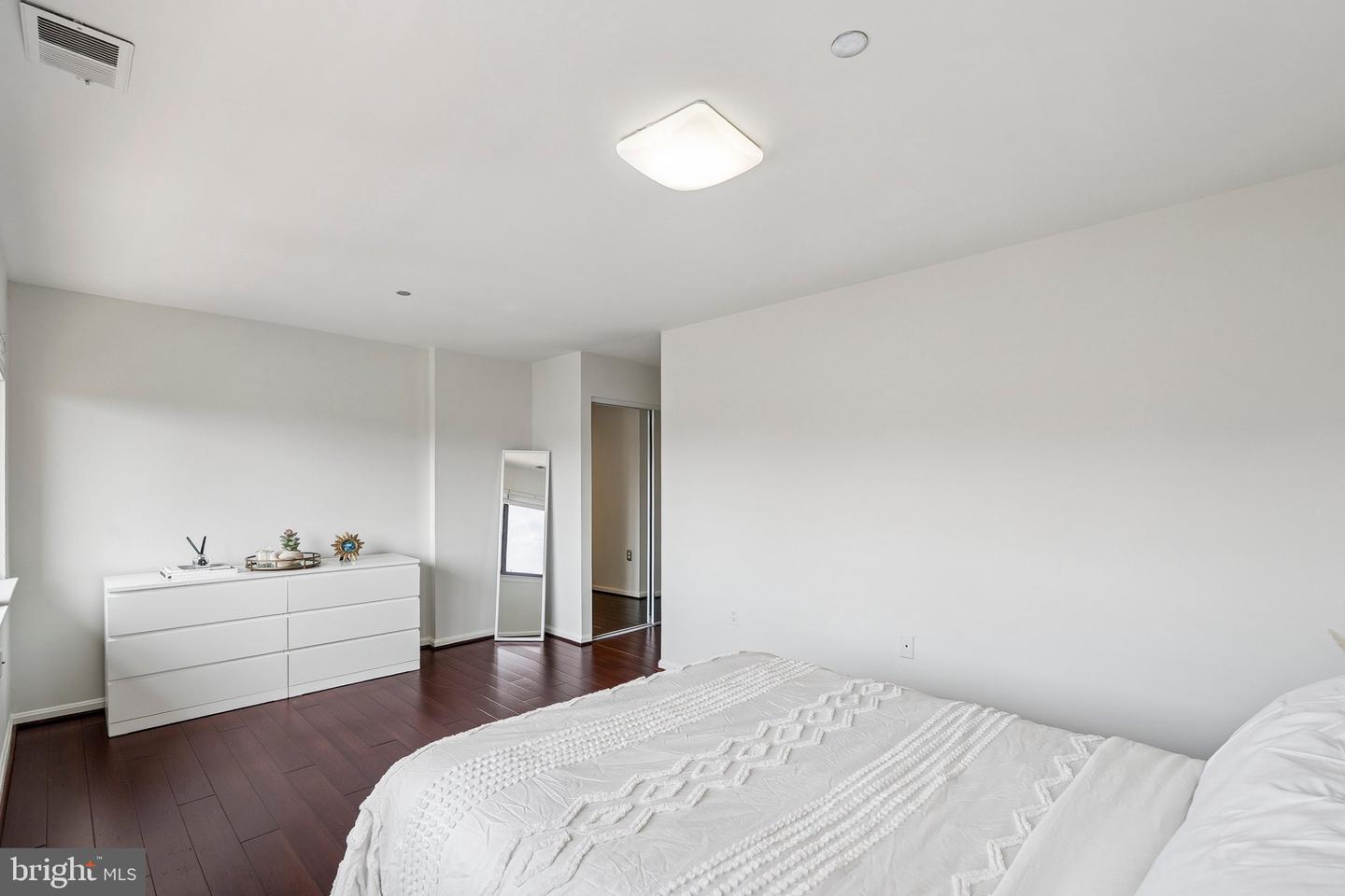 1301 N COURTHOUSE RD #1812, ARLINGTON, Virginia 22201, 1 Bedroom Bedrooms, ,1 BathroomBathrooms,Residential,For sale,1301 N COURTHOUSE RD #1812,VAAR2056584 MLS # VAAR2056584