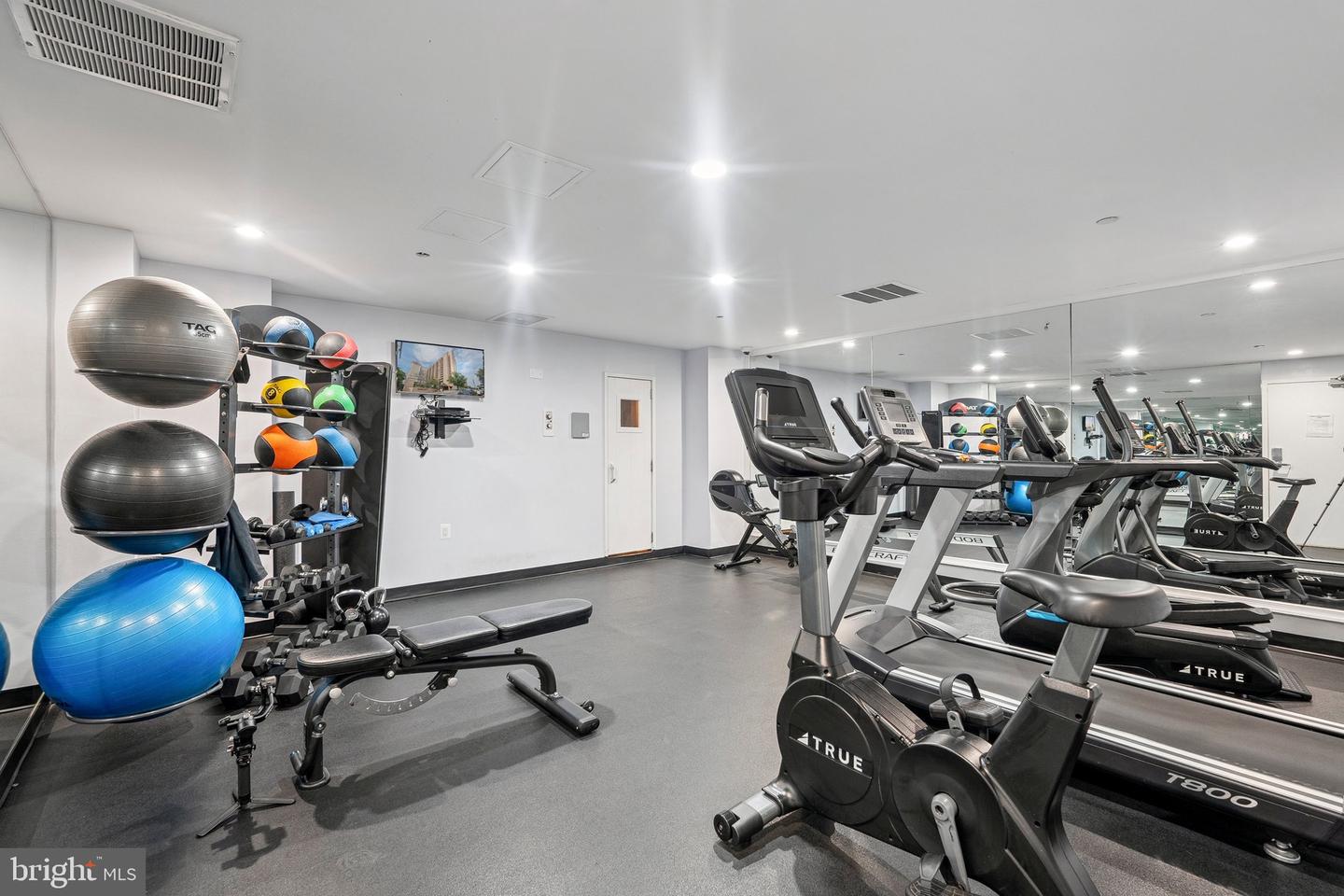 1301 N COURTHOUSE RD #1812, ARLINGTON, Virginia 22201, 1 Bedroom Bedrooms, ,1 BathroomBathrooms,Residential,For sale,1301 N COURTHOUSE RD #1812,VAAR2056584 MLS # VAAR2056584