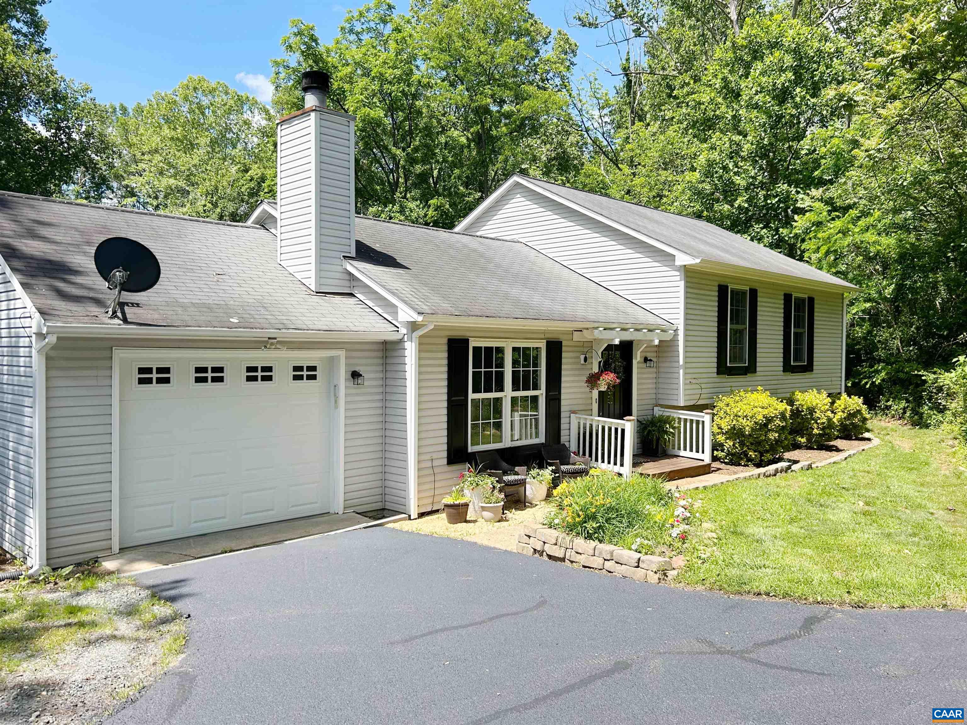 1203 AFTON MOUNTAIN RD, AFTON, Virginia 22920, 3 Bedrooms Bedrooms, ,2 BathroomsBathrooms,Residential,1203 AFTON MOUNTAIN RD,665962 MLS # 665962