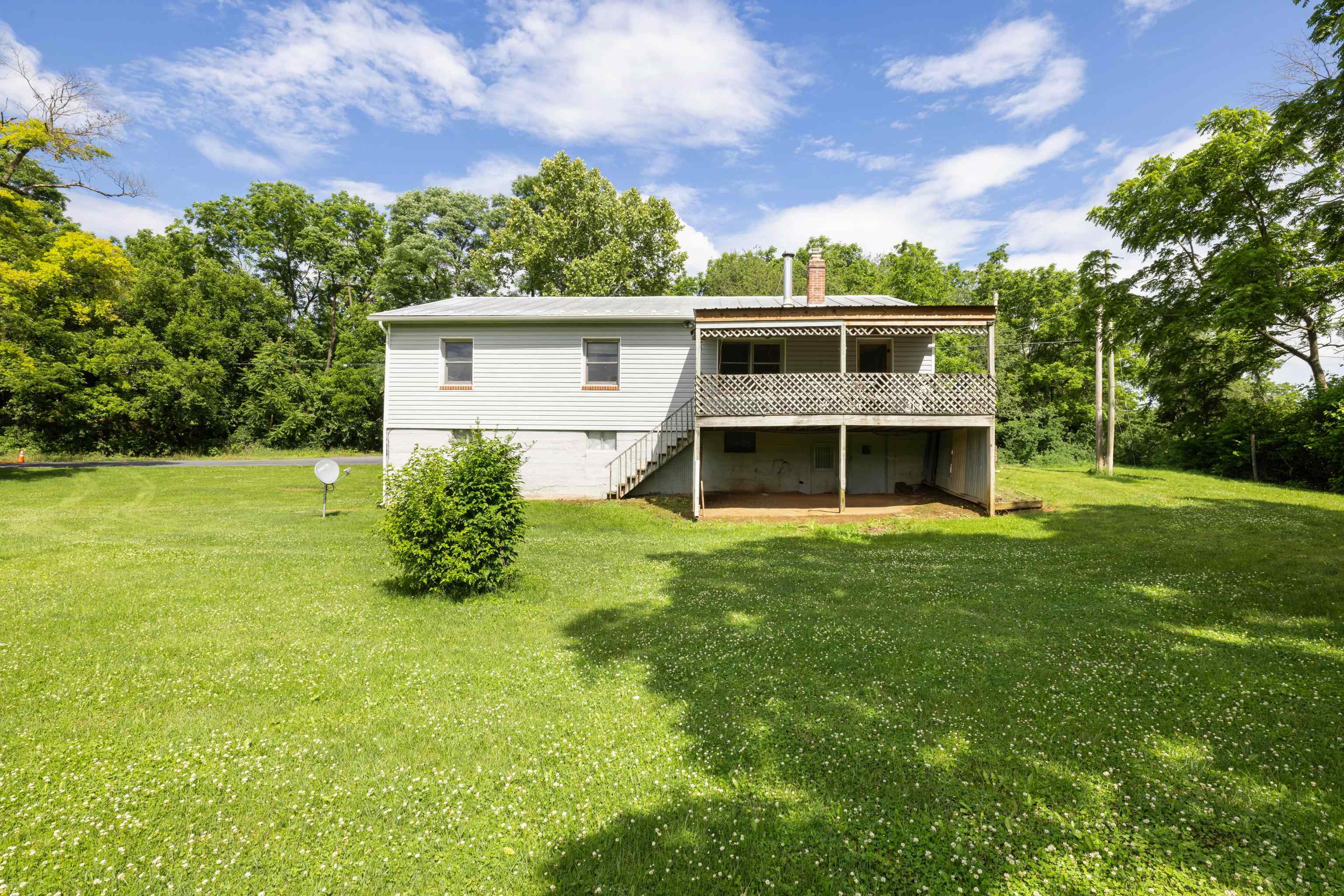 5942 MOSSY CREEK RD, BRIDGEWATER, Virginia 22812, 3 Bedrooms Bedrooms, ,2 BathroomsBathrooms,Residential,5942 MOSSY CREEK RD,665965 MLS # 665965