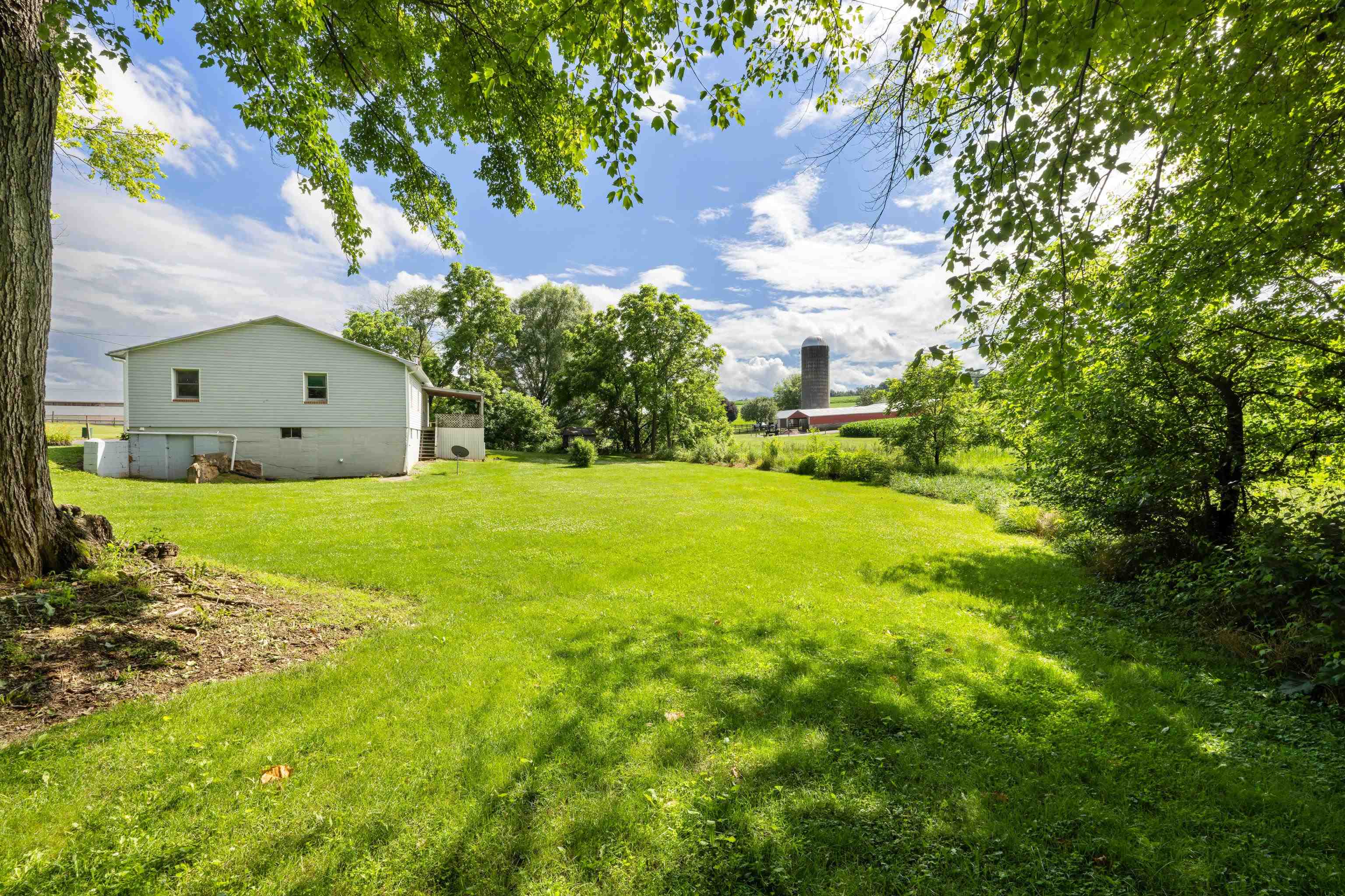 5942 MOSSY CREEK RD, BRIDGEWATER, Virginia 22812, 3 Bedrooms Bedrooms, ,2 BathroomsBathrooms,Residential,5942 MOSSY CREEK RD,665965 MLS # 665965
