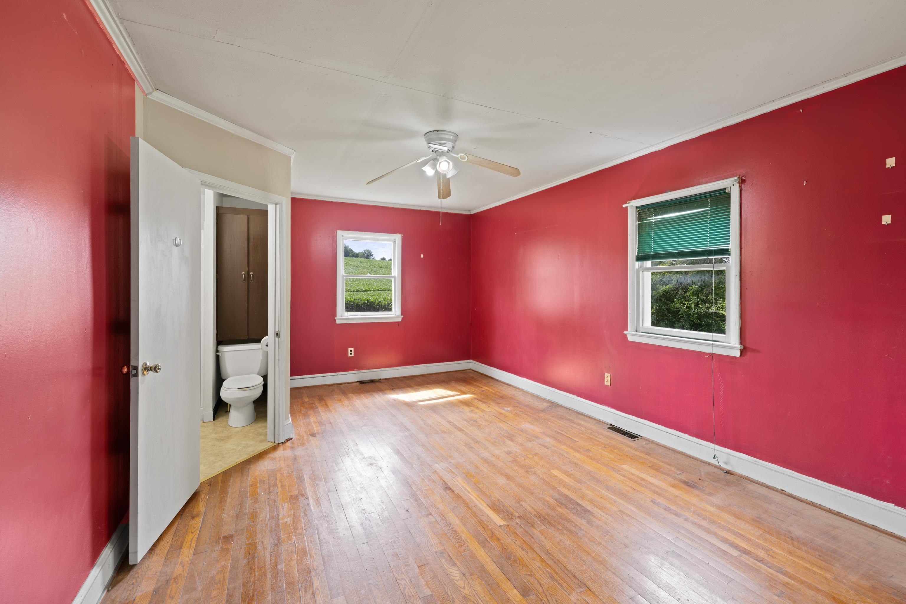 5942 MOSSY CREEK RD, BRIDGEWATER, Virginia 22812, 3 Bedrooms Bedrooms, ,2 BathroomsBathrooms,Residential,5942 MOSSY CREEK RD,665965 MLS # 665965