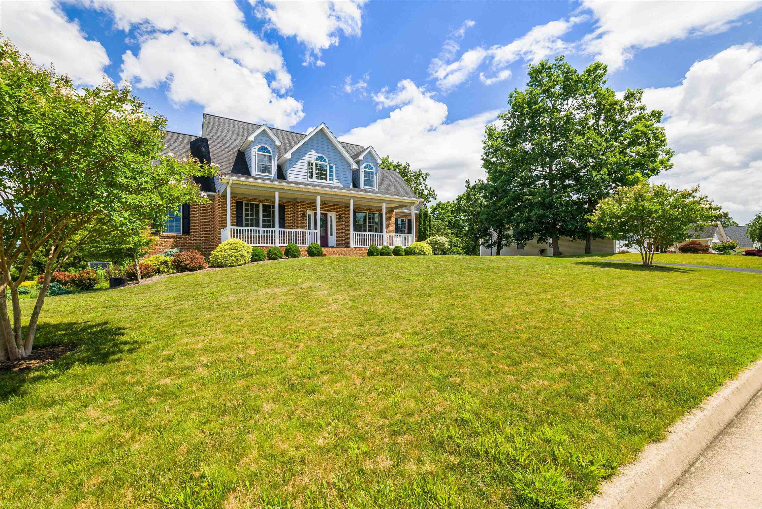 2554 VILLAGE DR, WAYNESBORO, Virginia 22980, 3 Bedrooms Bedrooms, ,2 BathroomsBathrooms,Residential,2554 VILLAGE DR,665967 MLS # 665967