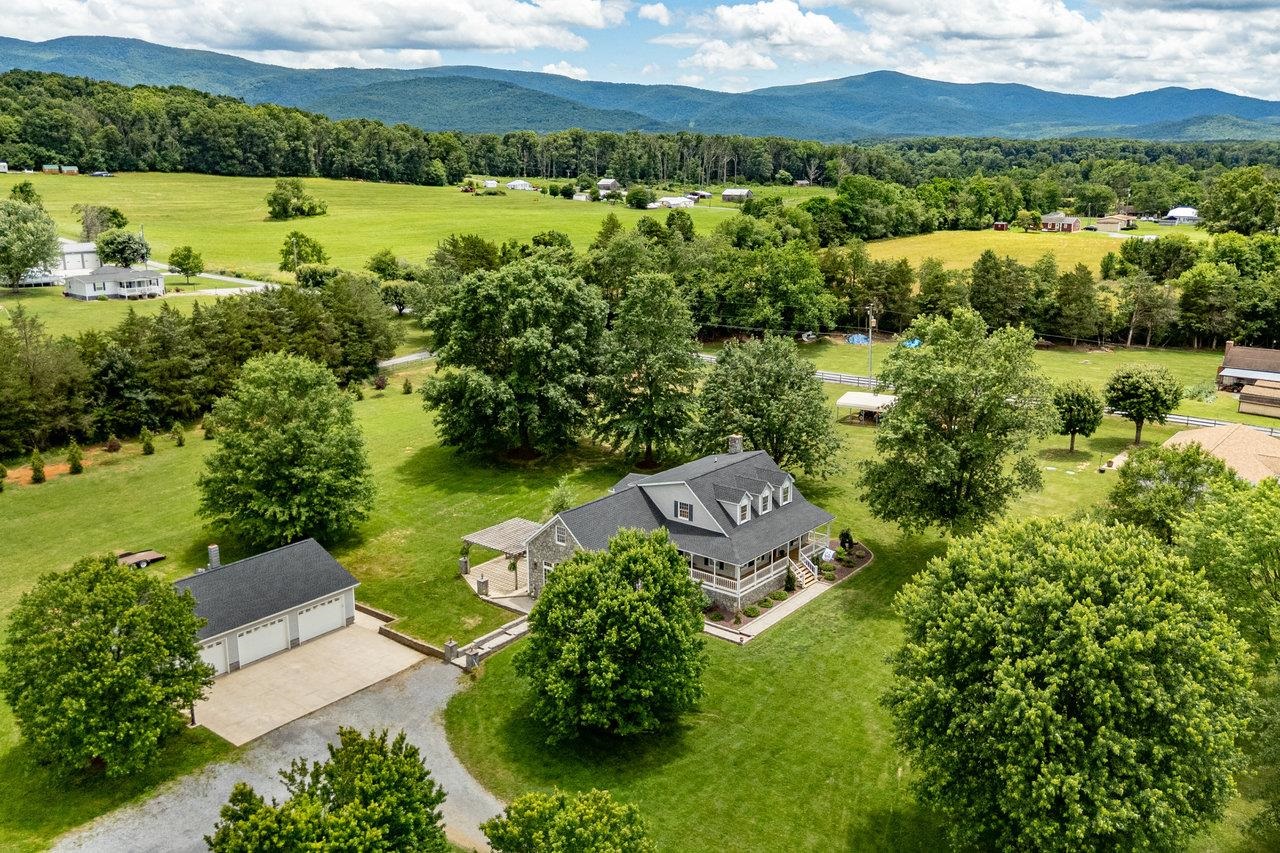 17962 OLD BARN LN, ELKTON, Virginia 22827, 4 Bedrooms Bedrooms, ,2 BathroomsBathrooms,Residential,17962 OLD BARN LN,665968 MLS # 665968