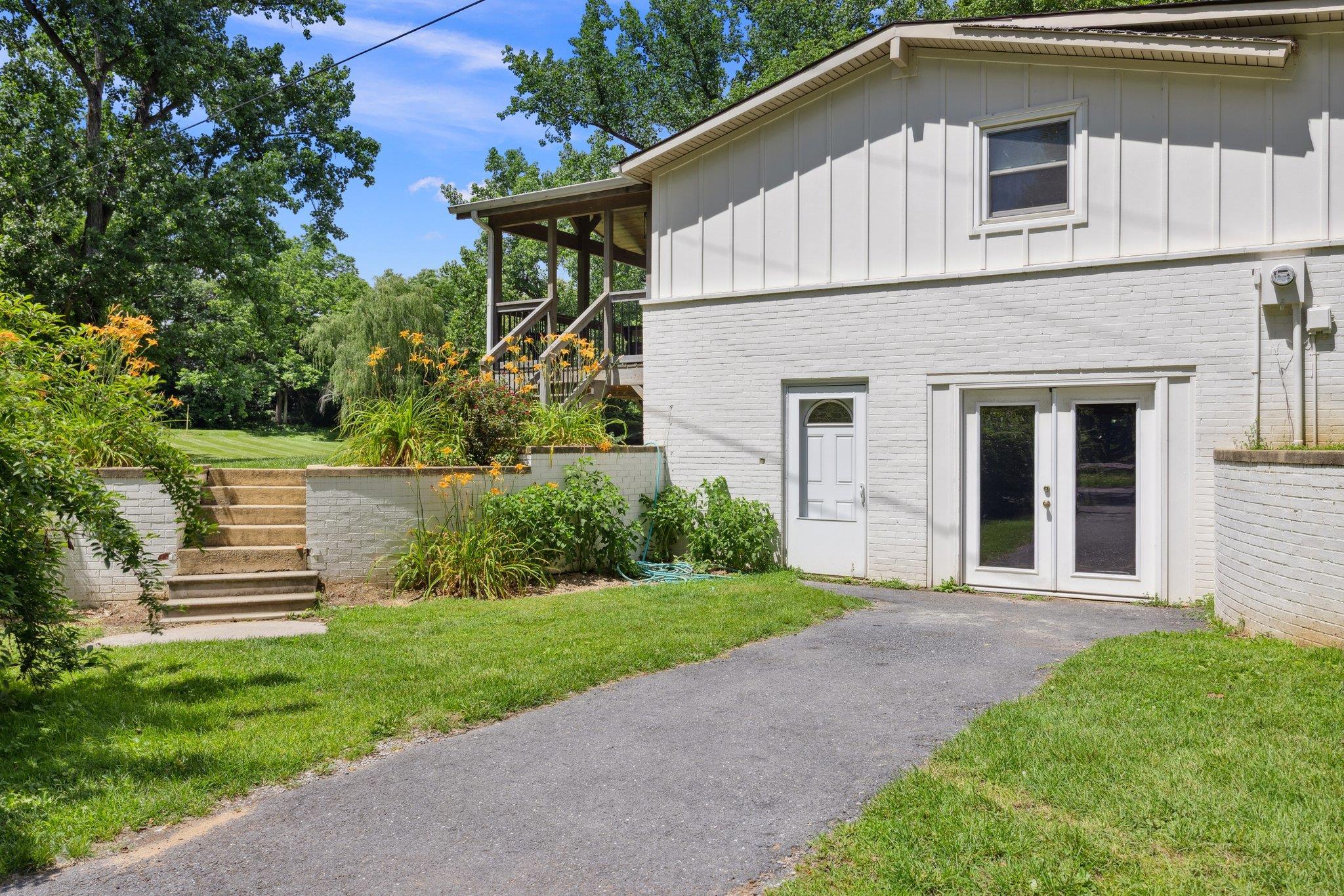 1945 SHENANDOAH SPRINGS LN, ELKTON, Virginia 22827, 5 Bedrooms Bedrooms, ,4 BathroomsBathrooms,Residential,Turn-Key Vacation Rental,1945 SHENANDOAH SPRINGS LN,665970 MLS # 665970