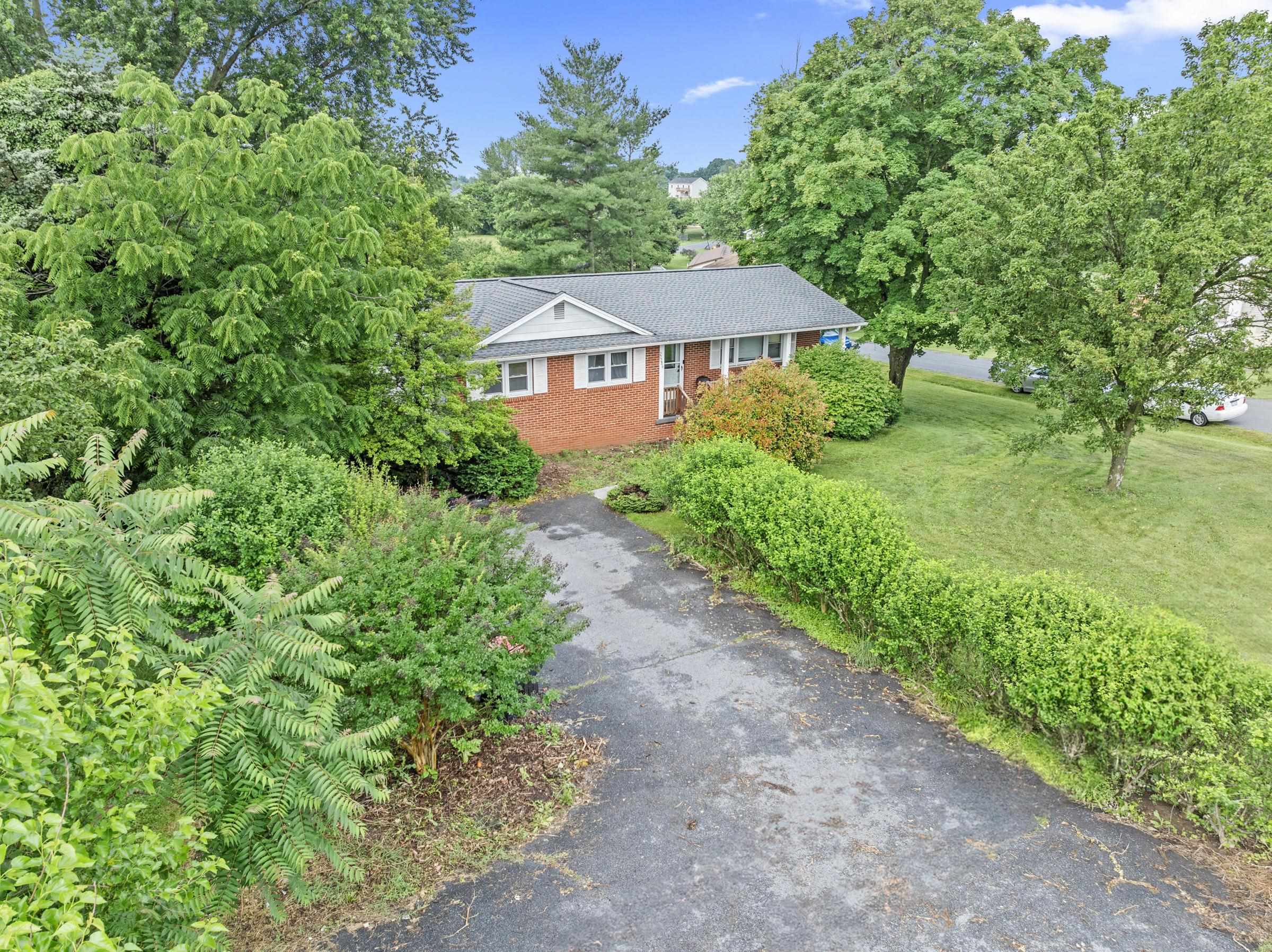 22286 SENEDO RD, EDINBURG, Virginia 22824, 3 Bedrooms Bedrooms, ,2 BathroomsBathrooms,Residential,22286 Senedo Rd,22286 SENEDO RD,665976 MLS # 665976