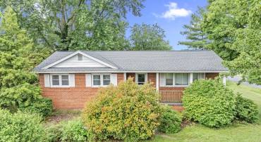 22286 SENEDO RD, EDINBURG, Virginia 22824, 3 Bedrooms Bedrooms, ,2 BathroomsBathrooms,Residential,22286 Senedo Rd,22286 SENEDO RD,665976 MLS # 665976